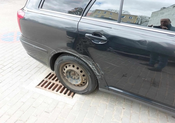 Toyota Avensis cena 3800 przebieg: 365700, rok produkcji 2007 z Sierpc małe 67